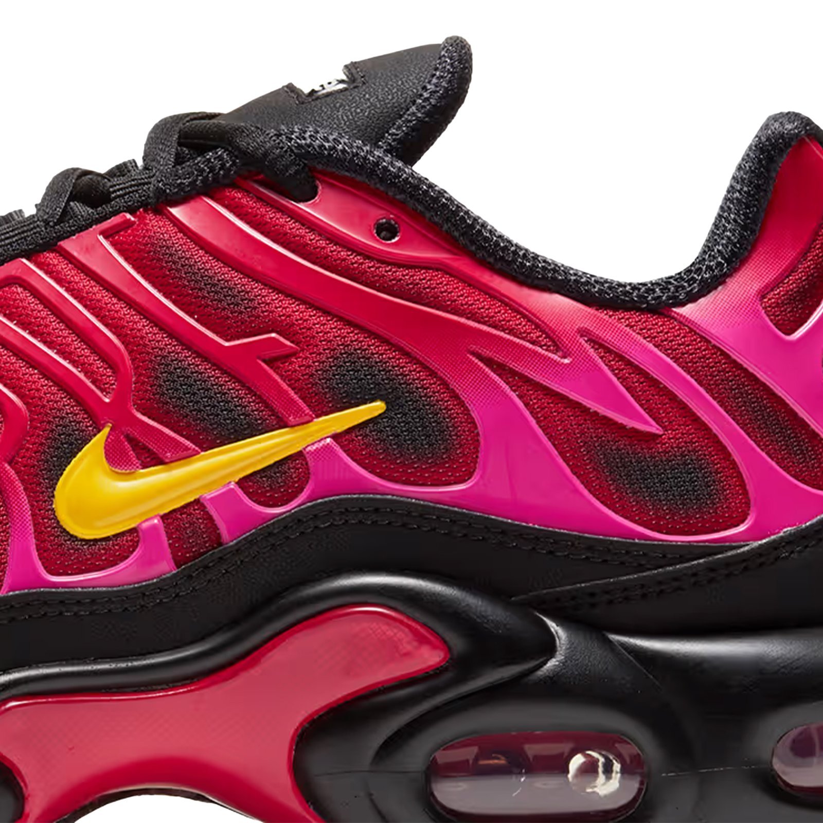 Nike Air Max Plus TN x Supreme Fire Pink